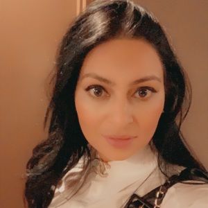 Meet your Posher, Sonia